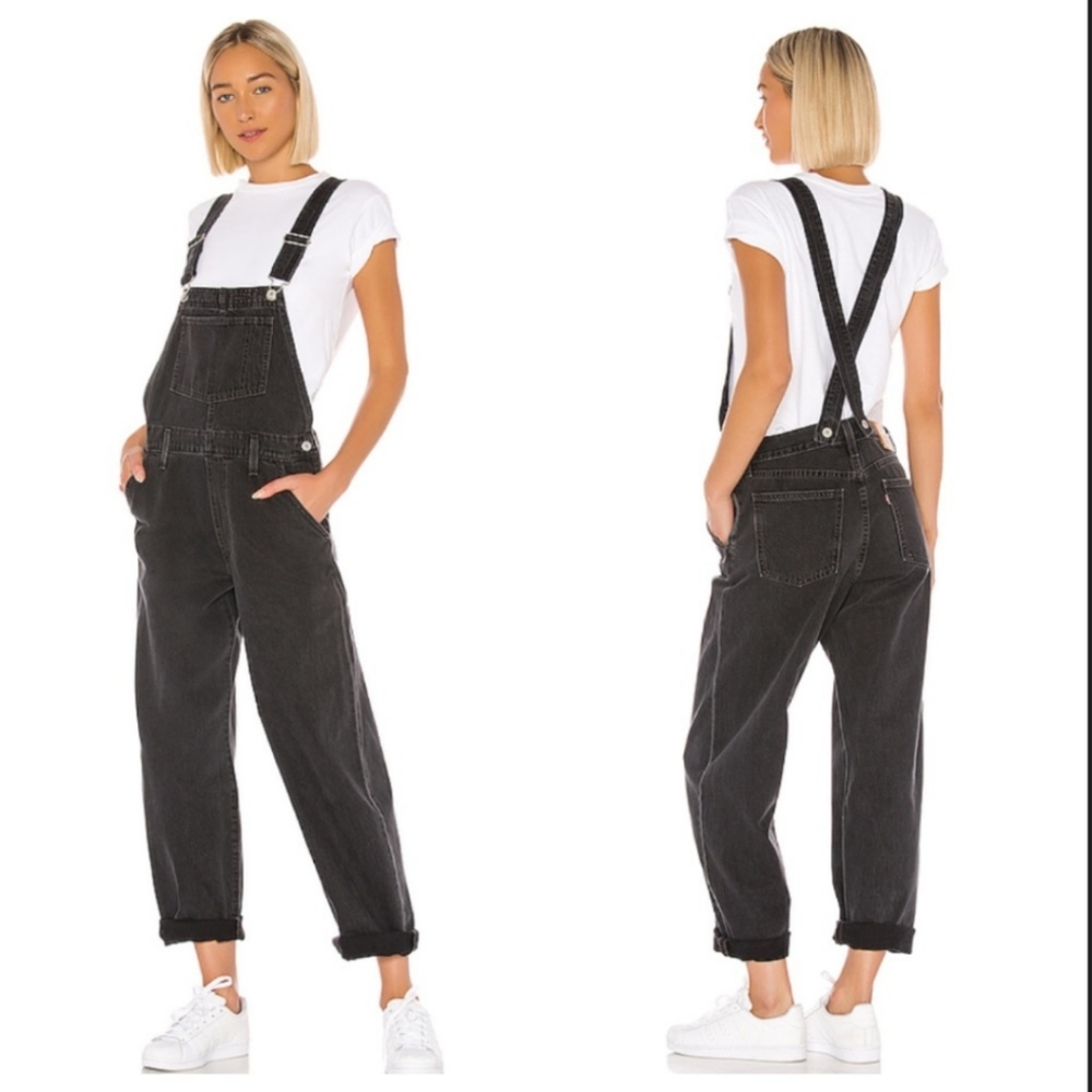 Levi’s Baggy Overalls (L)